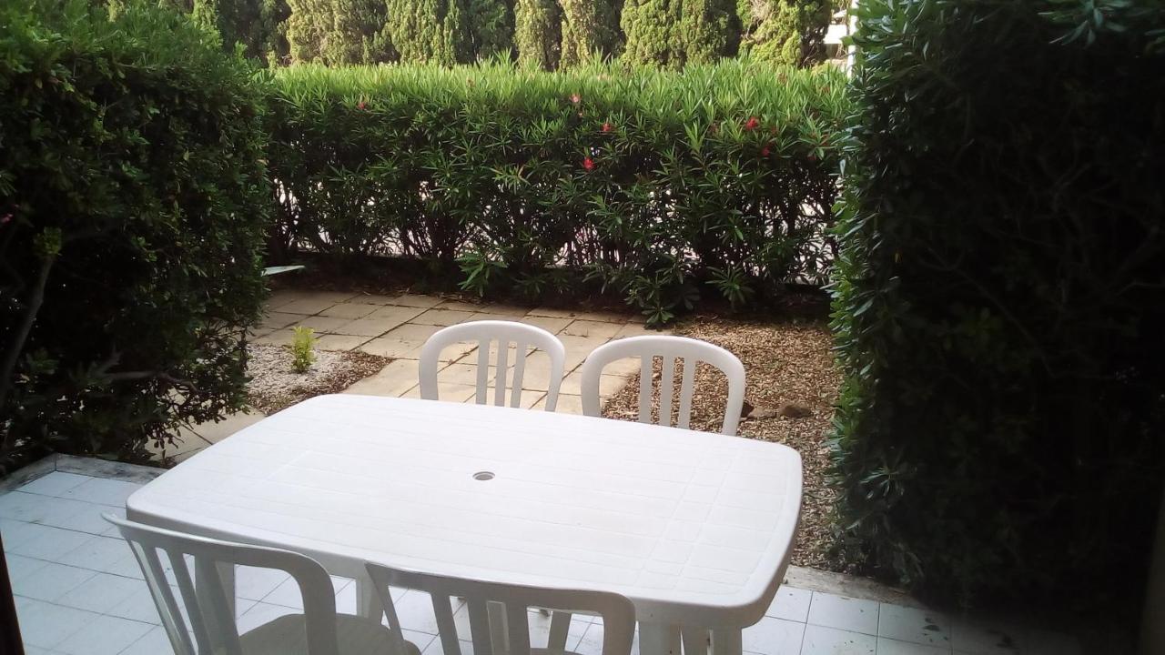 Studio de 27 m² + 70 m² de jardin à 100 m des plages Cavalaire-sur-Mer Exterior foto